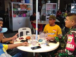 Berawal Pertemuan di Kedai Kopi,Serda Dede Sugianto Bahas Perlombaan Pada Bulan Agustus Mendatang