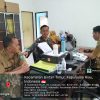 Babinsa Gunung Lengkuas Koramil 02/Bintim Laksanakan Komsos Bersama Staf Kelurahan Bahas Pelayanan Publik
