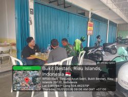 Babinsa Tanjung Ayun Sakti Koramil 01 Kota Laksanakan Komsos Bersama Ketua Karang Taruna