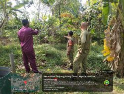 Babinsa Koramil 01 Kota Bersama Aparatur Kelurahan Imbau Warga Stop Pembakaran Lahan di Tanjungpinang Timur