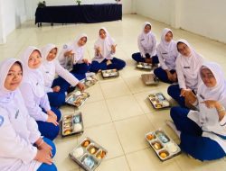 Babinsa Koramil 01/Kota Monitoring Program MBG di Kelurahan Melayu Kota Piring